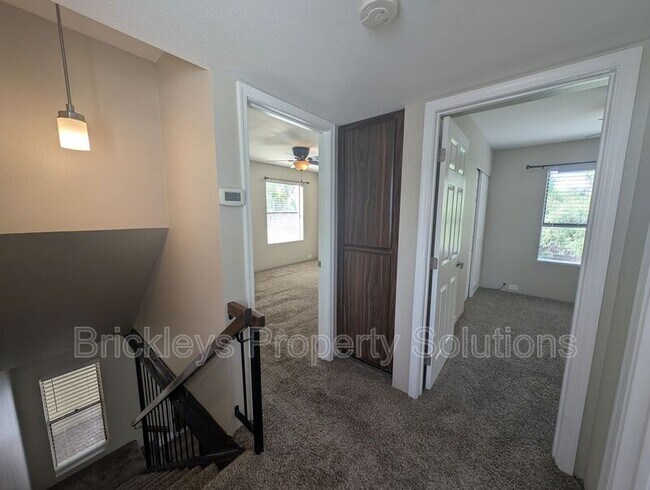 Building Photo - 4820 E Winston Dr
