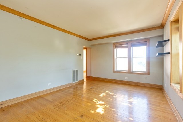 Building Photo - 600 N La Grange Rd