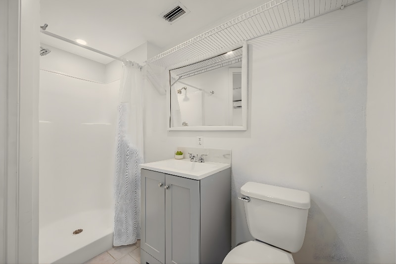 Building Photo - 1815 Apache Trail