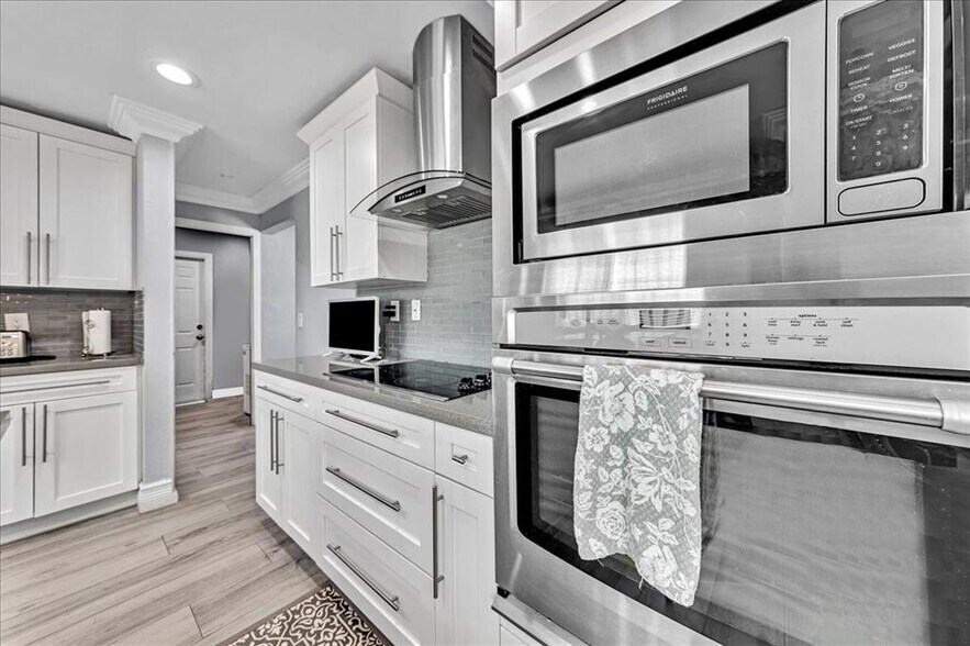 Building Photo - 5113 NW 65th Ave
