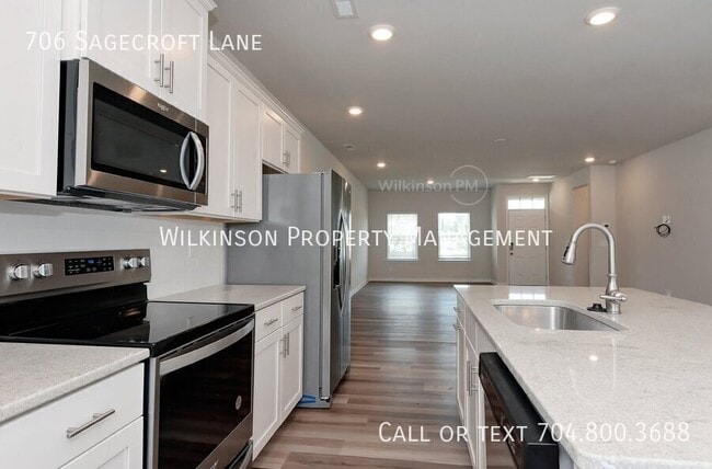 Building Photo - 706 Sagecroft Ln