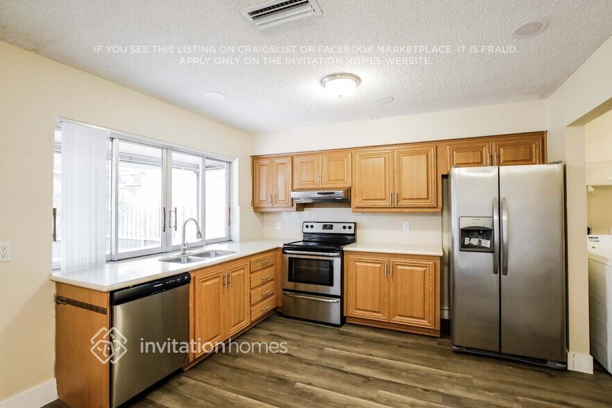 Building Photo - 11860 NW 29th Pl