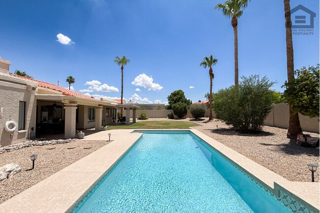 Building Photo - 3Bed/2Bath Furnished Home w/Stunning Backyard! Ready for Immediate Move-In! – POOL!