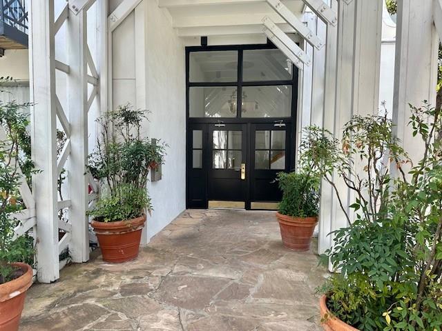 Building Photo - 2333 Bering Dr