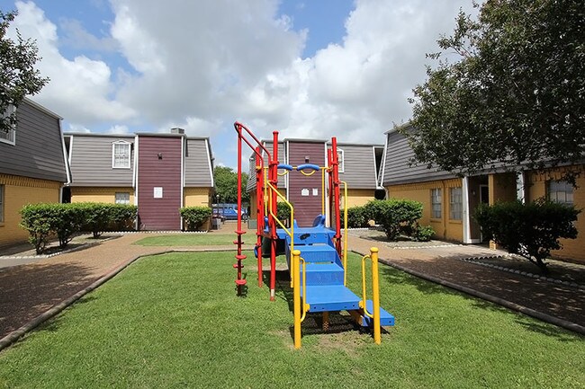 Building Photo - 4015 Broadway St