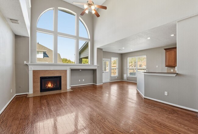 Building Photo - 13902 Oneida Ct