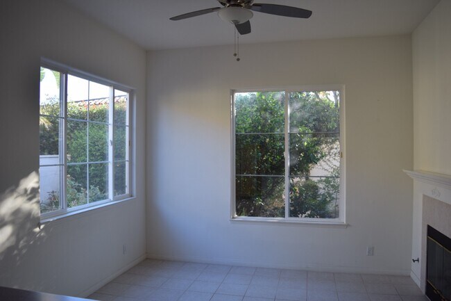 Building Photo - 1144 Corte Riviera