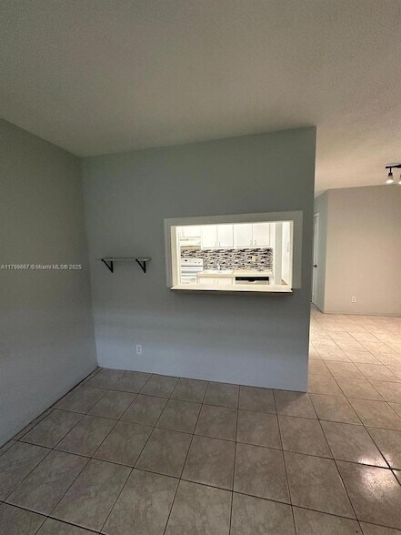 Building Photo - 2916 Funston St