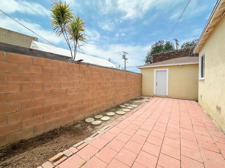 Building Photo - 4520 Marine Ave