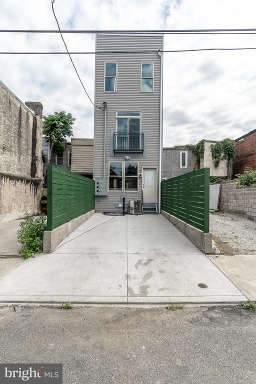 Building Photo - 2630 Ellsworth St