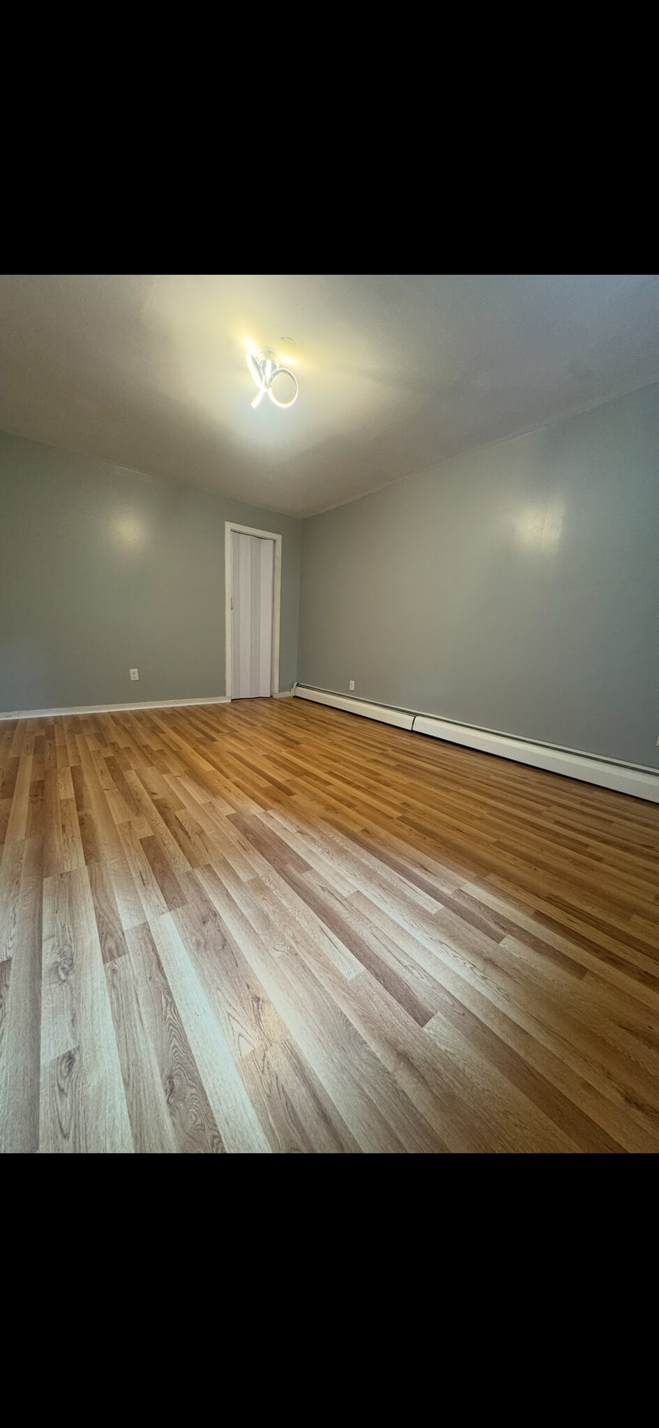 Building Photo - 76 Porter St