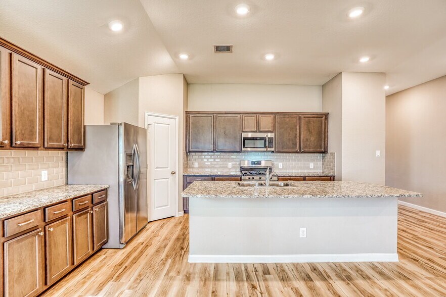 Building Photo - 24246 Palomino Sage Trail