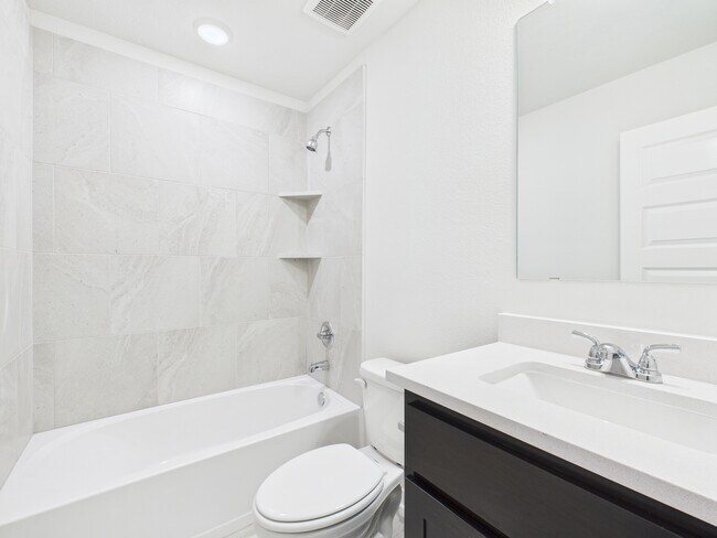 Building Photo - 1906 Viva Rd