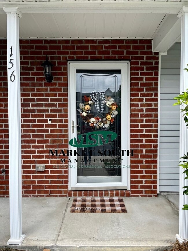 Building Photo - Townhome In Harmony Townes- Furnished or Unfurnished