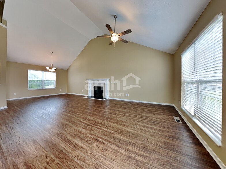 Building Photo - 1810 Wheatfield Way