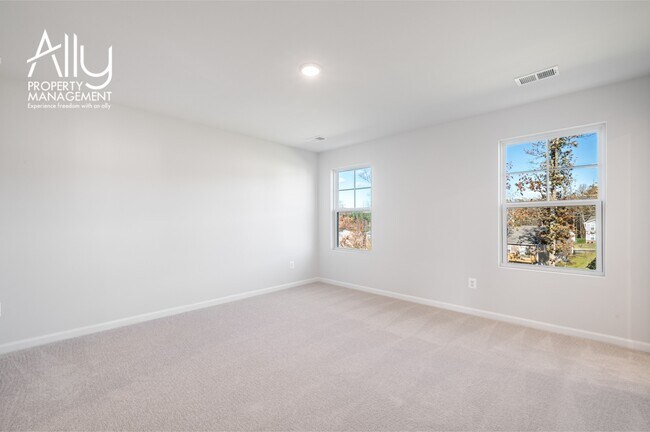 Building Photo - 44 Sophie Kathryn Dr