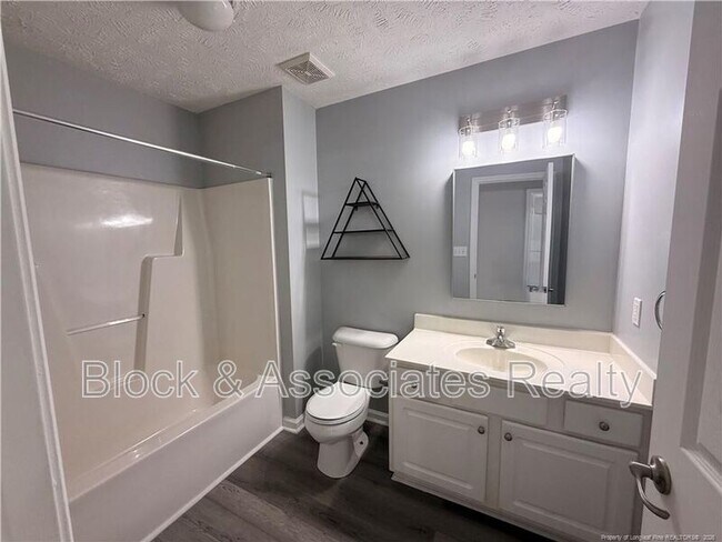 Building Photo - 3342 Harbour Pointe Pl