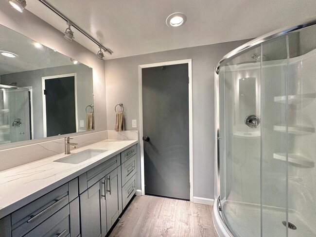 Building Photo - Stunning Condo Minutes from Downtown La Mesa