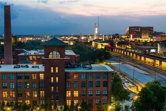 Primary Photo - 170 Boulevard SE