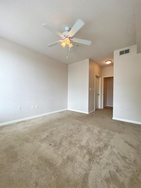 Building Photo - 911 N Orange Ave
