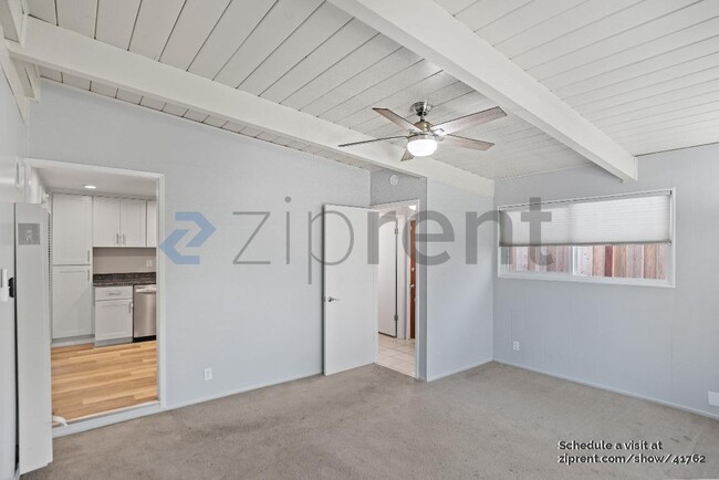 Building Photo - 3350 Pepper Tree Ln