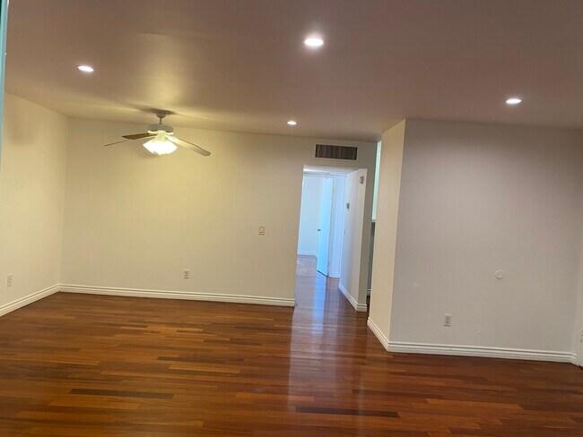 Building Photo - 18350 Hatteras St