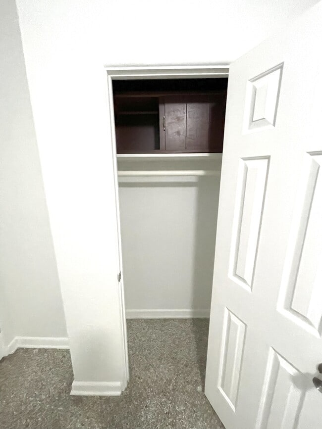 Building Photo - 1515 Sawyerwood Ave