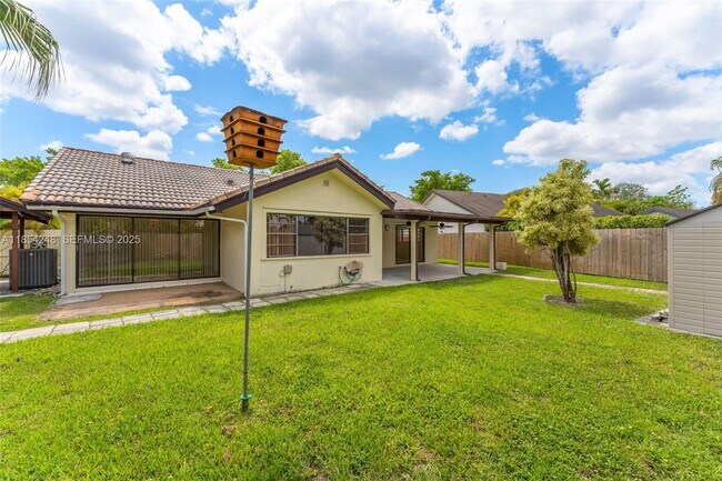 Building Photo - 9130 SW 101st Ave