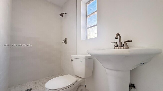 Building Photo - 3301 SW 3rd St