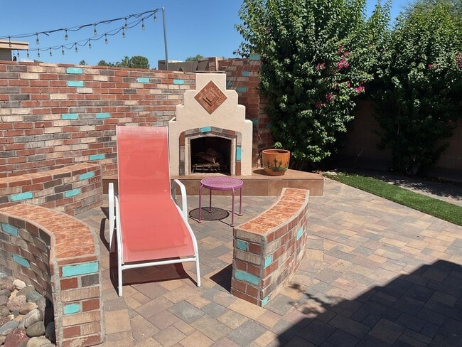 Building Photo - Chandler beauty near Germann & Dobson with...