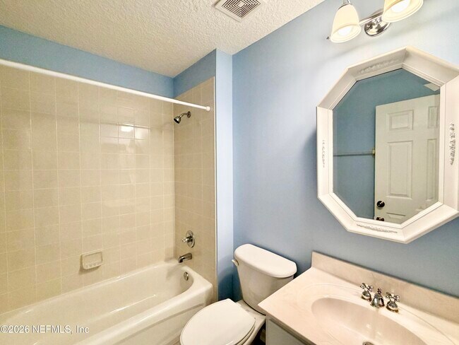 Building Photo - 1720 Cross Pines Dr