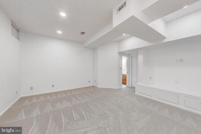 Building Photo - 1325 Chetworth Ct
