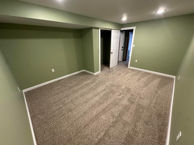 Building Photo - 4841 Julian Rd SW