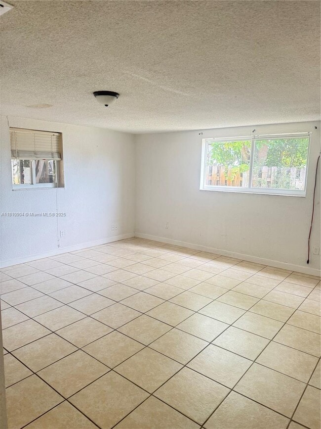 Building Photo - 530 N 66th Ave