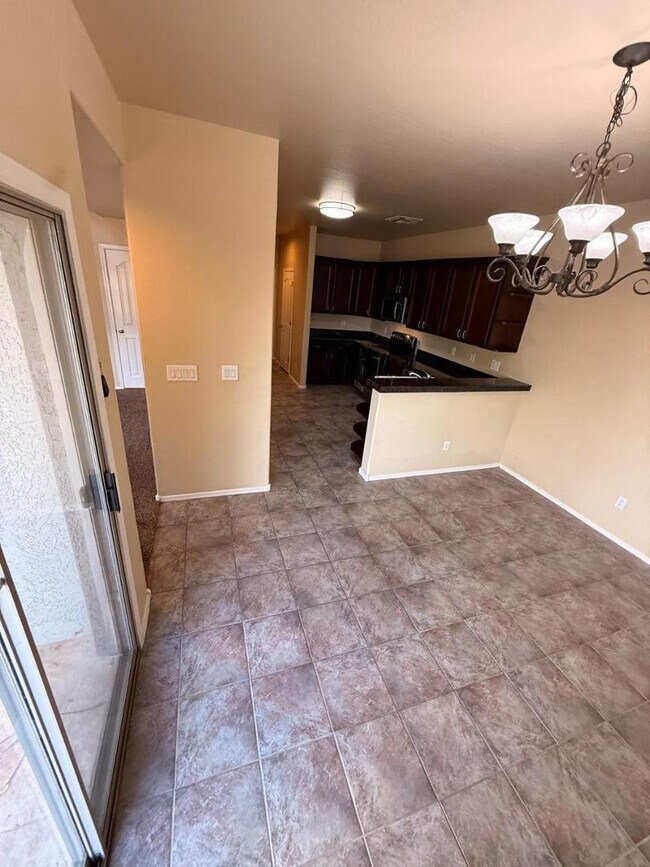 Building Photo - 8462 E Pampa Ave