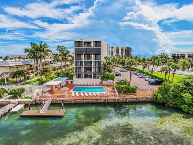 Building Photo - 225 S Beach Rd