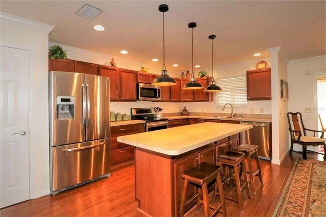 Building Photo - M2393 Carriage Hill Way (VC/M5)