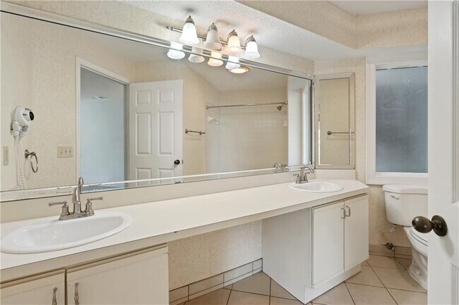 Building Photo - 286 Moss Oak Cir