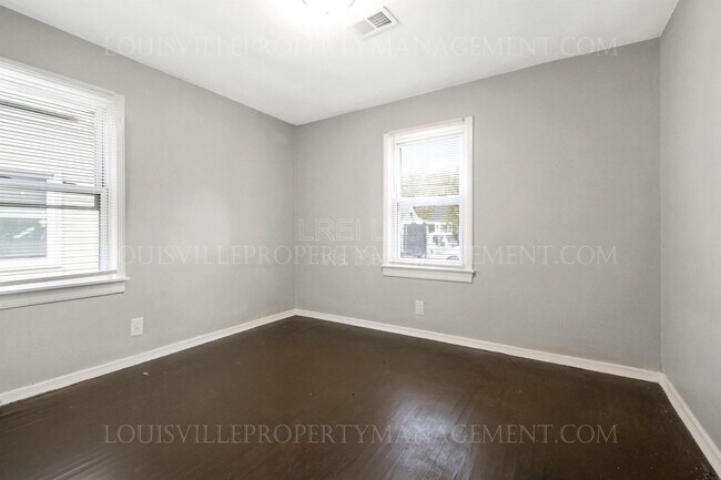 Building Photo - 1602 Thornberry Ave