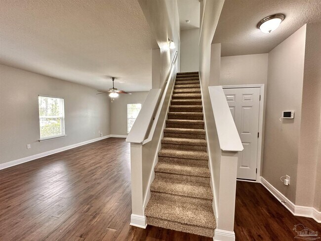 Building Photo - 8600 Bucklebury Dr