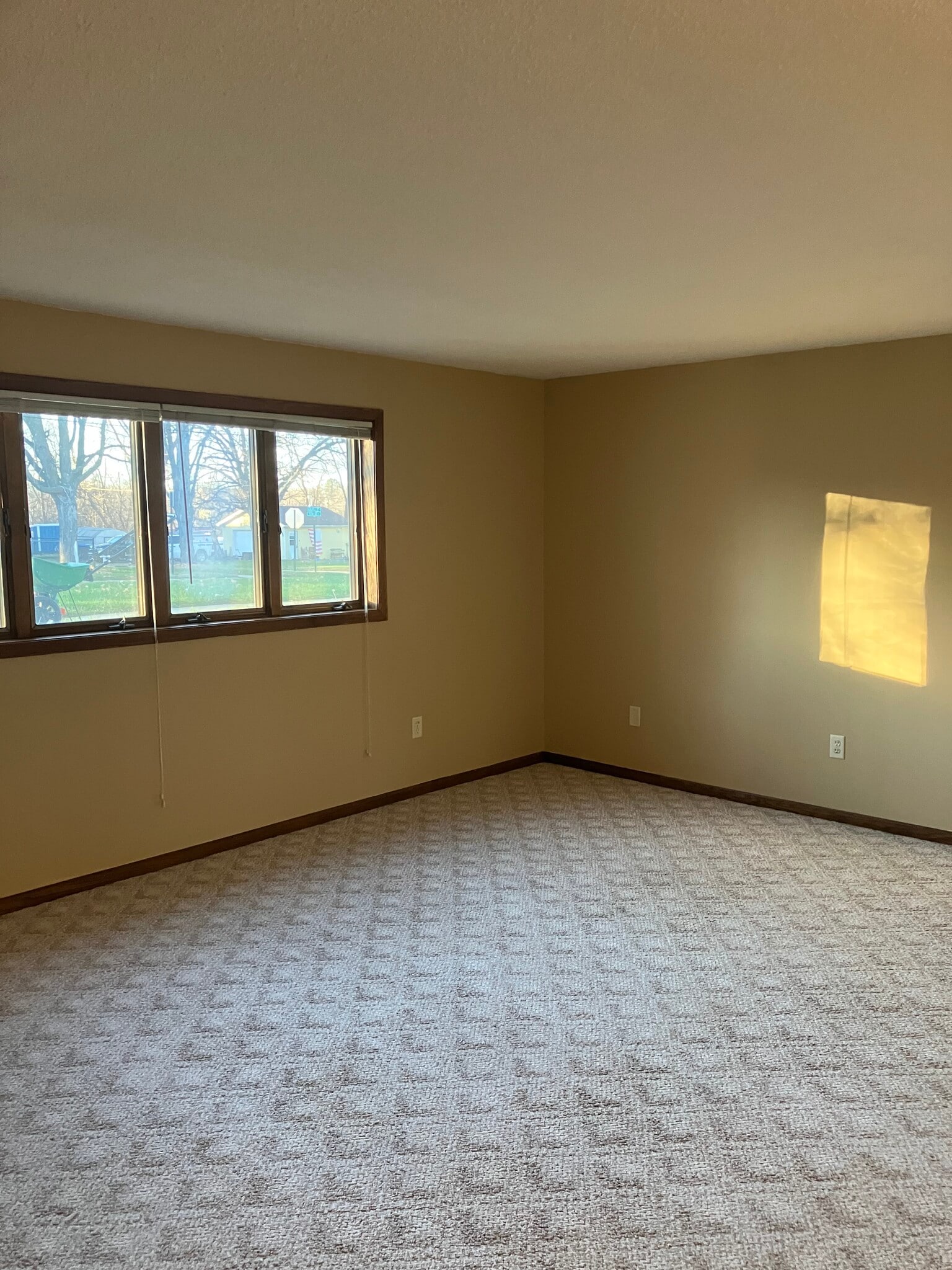 Building Photo - 301 5th St S