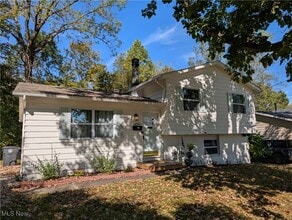 Building Photo - 1494 Hilton Dr