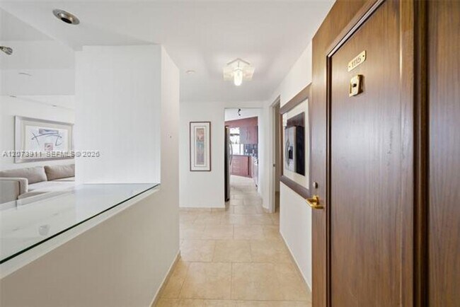 Building Photo - 3610 Yacht Club Dr