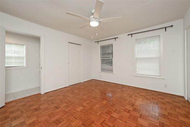 Building Photo - 2110 Westover Rd