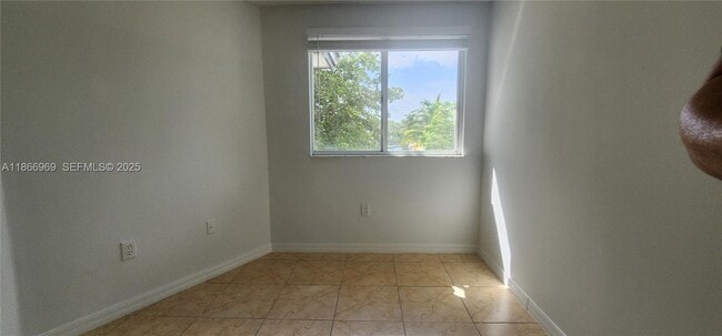 Building Photo - 8545 SW 152nd Ave