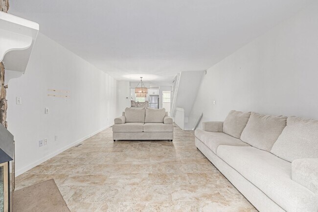 Building Photo - 8066 S Columbine Ct