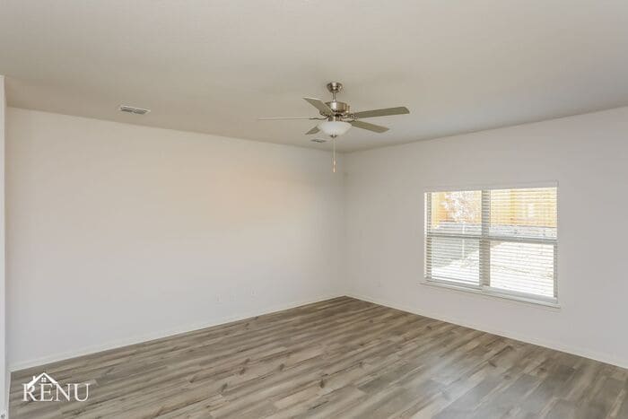 Building Photo - 2008 Hialeah Dr