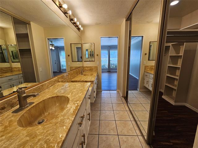 Building Photo - 3213 Saddlehead Dr