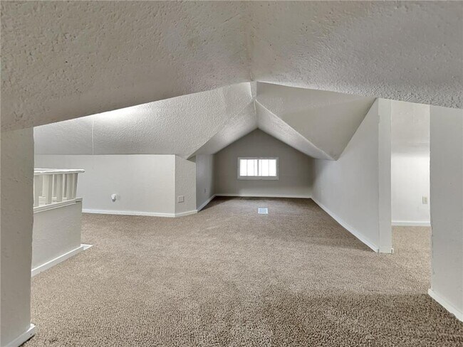 Building Photo - 3223 N Aldrich Ave