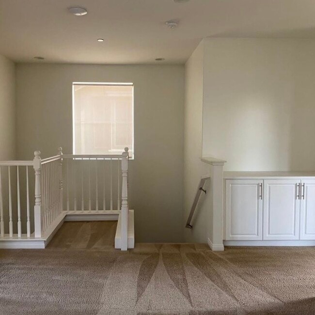 Building Photo - 8567 Cava Dr